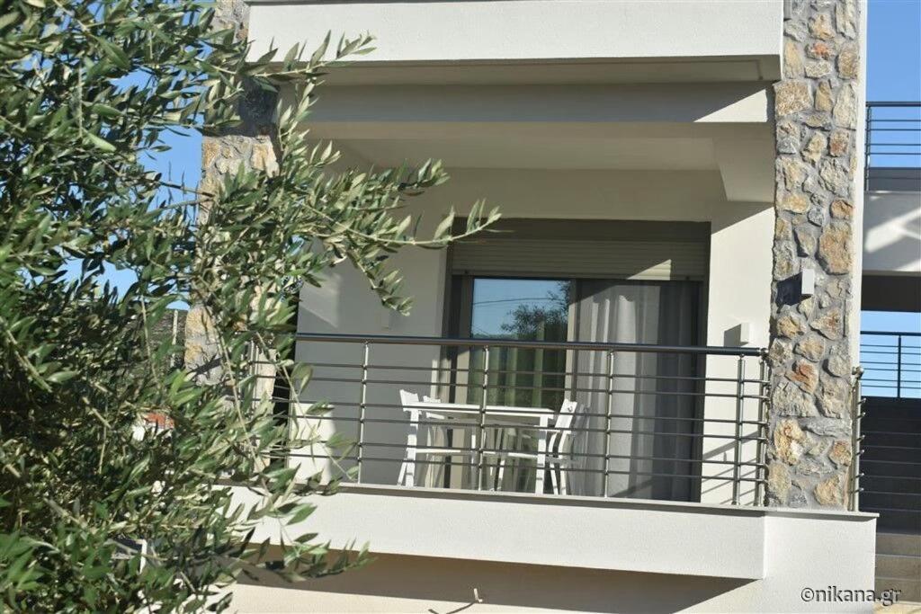 Athina Palace Luxurious Appartments Потос Екстериор снимка