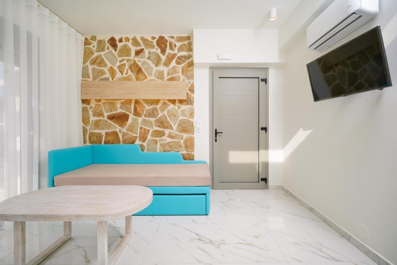Athina Palace Luxurious Appartments Потос Екстериор снимка